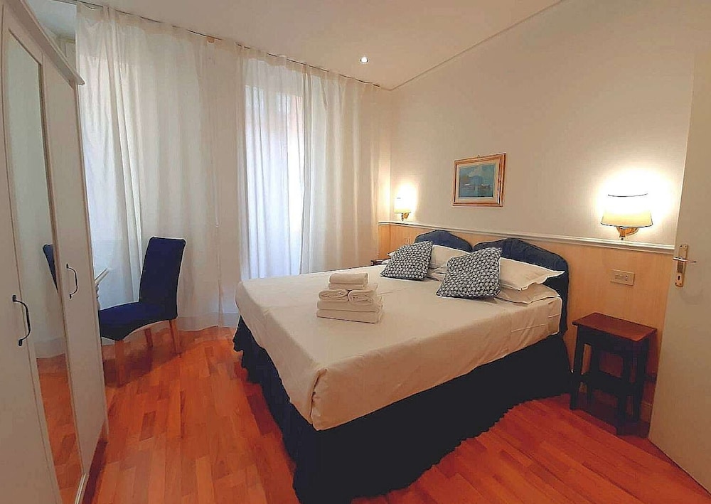 Hotel Porta Pia 19/49