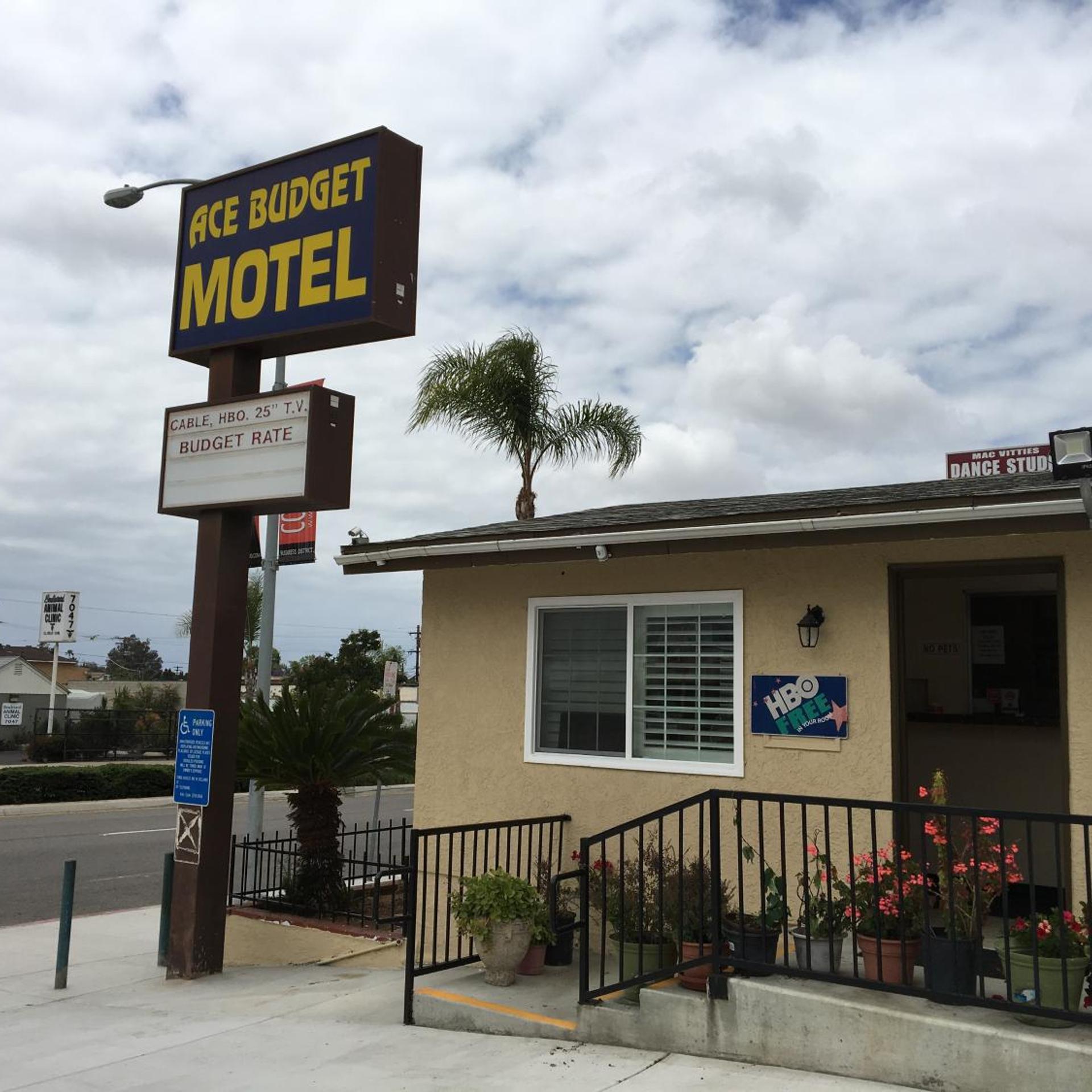 Ace Budget Motel 6/29