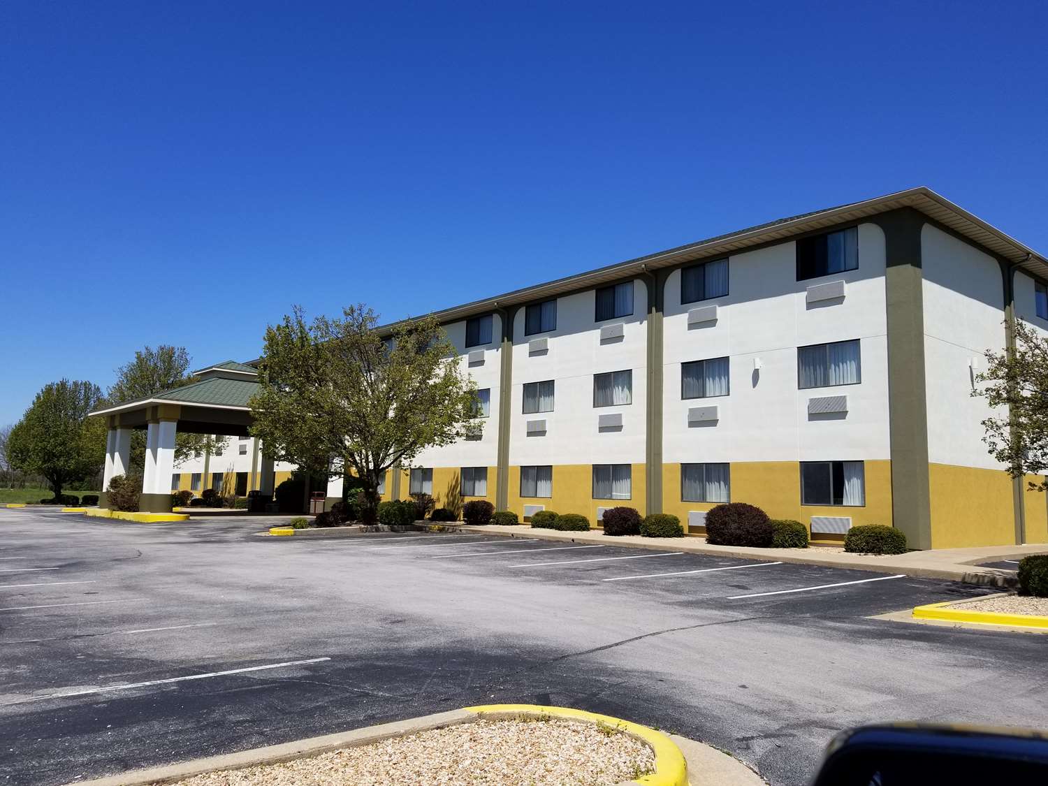 Best Western Big Spring Lodge 46/47