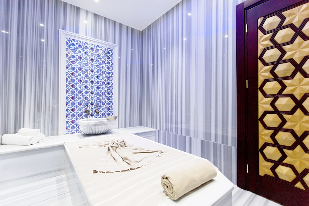 Legend Business Hotel Batumi 21/27