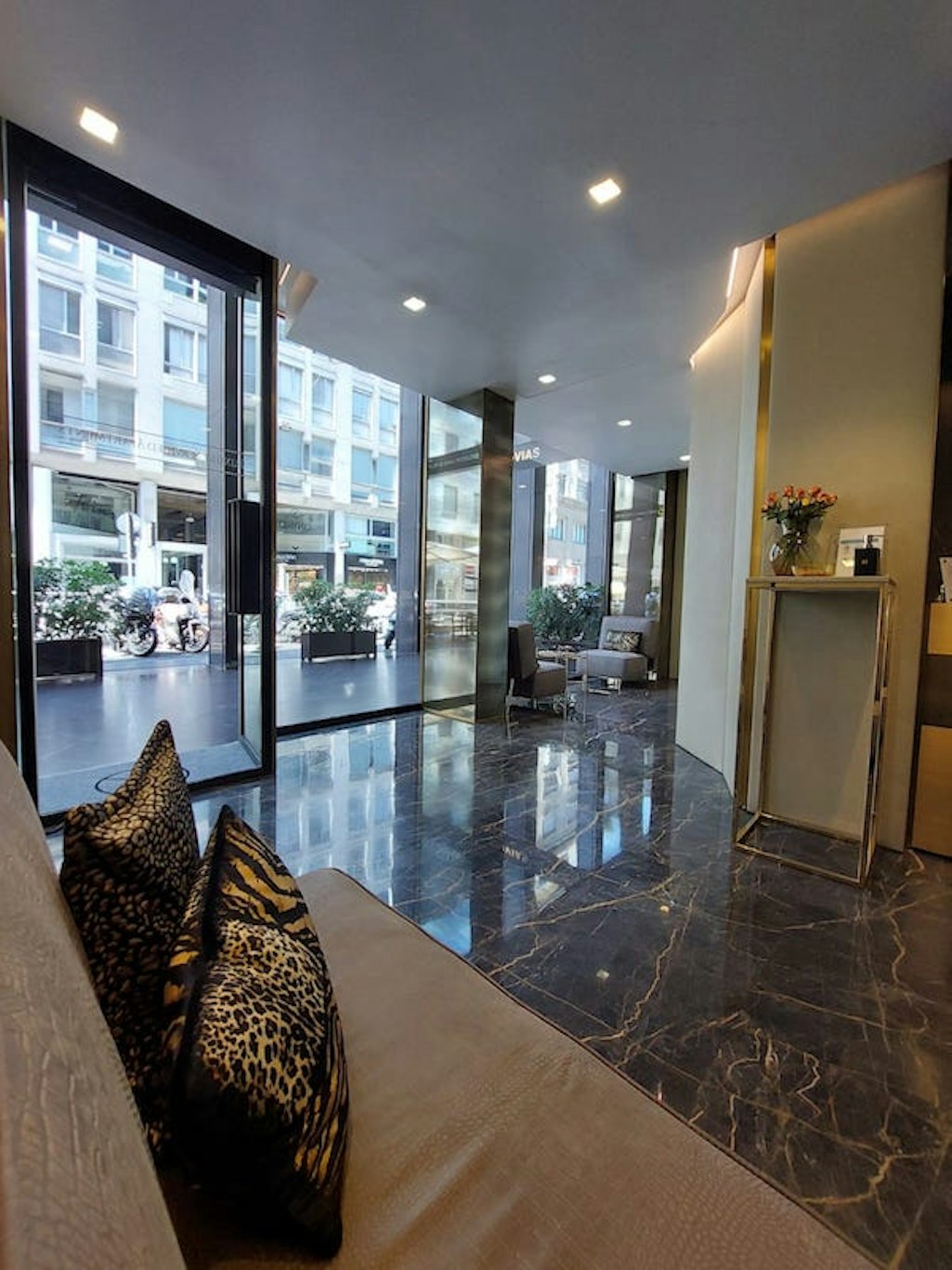 NJ Hotels & Apartments 25/49