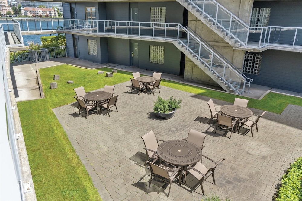 Worldmark Victoria 51/57