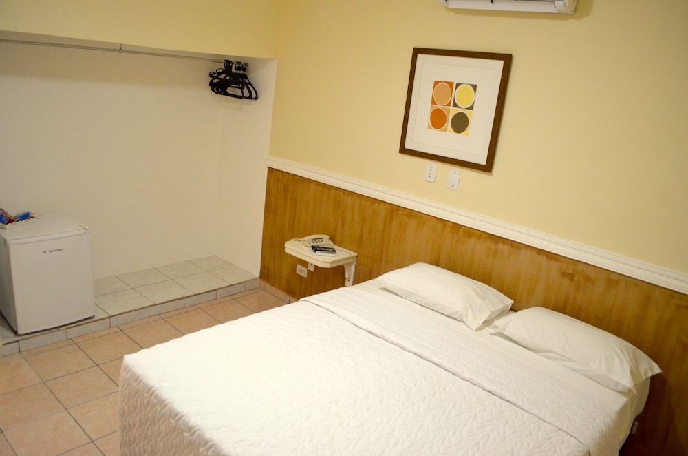 Hotel Concord 12/65