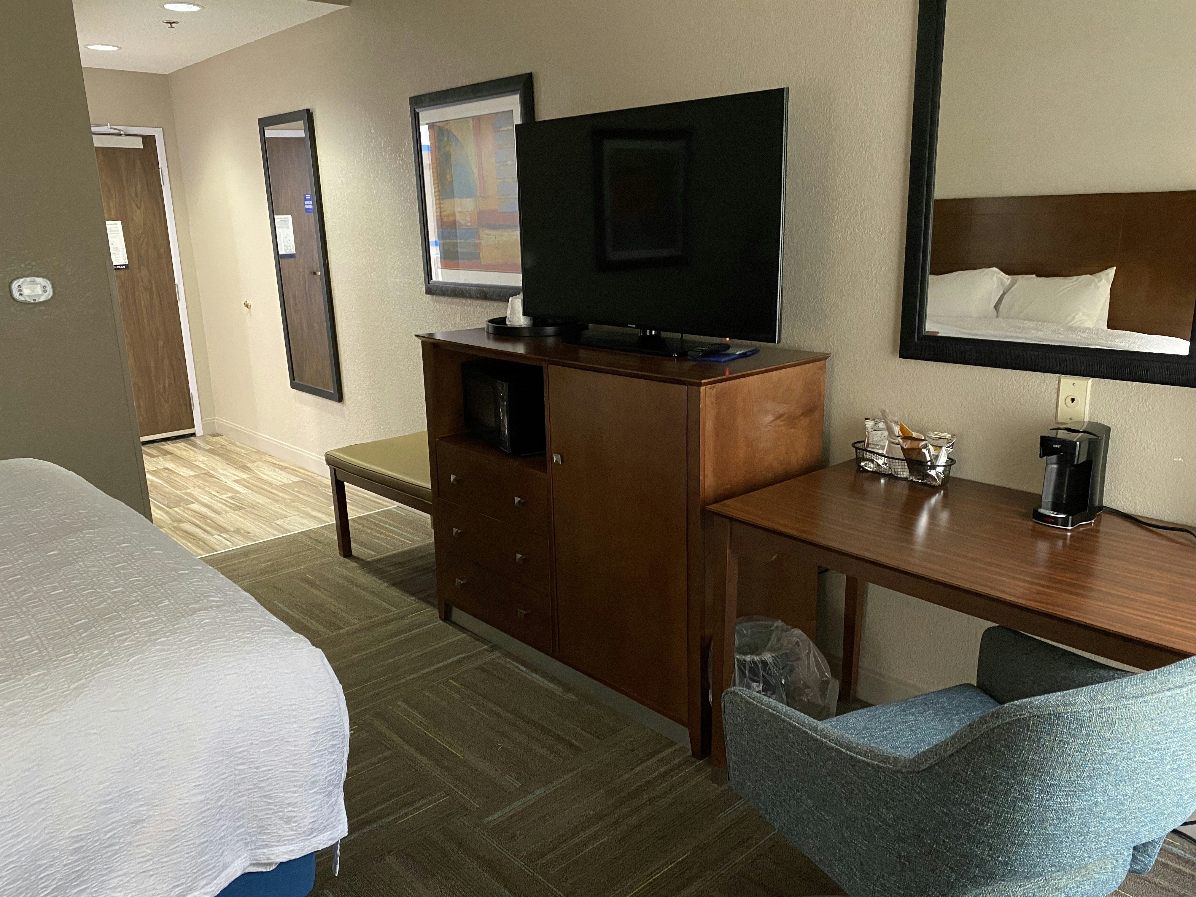 استوديو بسرير كينج، Hampton Inn Ft. Chiswell-Max Meadows 3/4