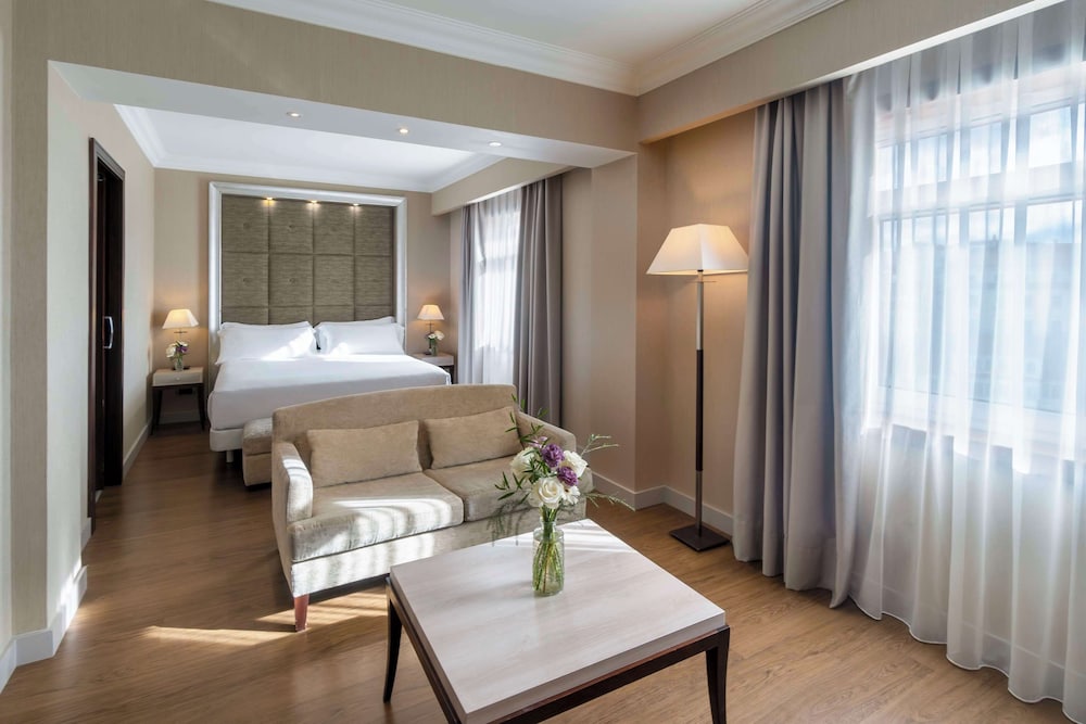 جناح جونيور بسرير كينج بإطلالة على البحر مع سرير إضافي، NH Collection A Coruna Finisterre 5/6