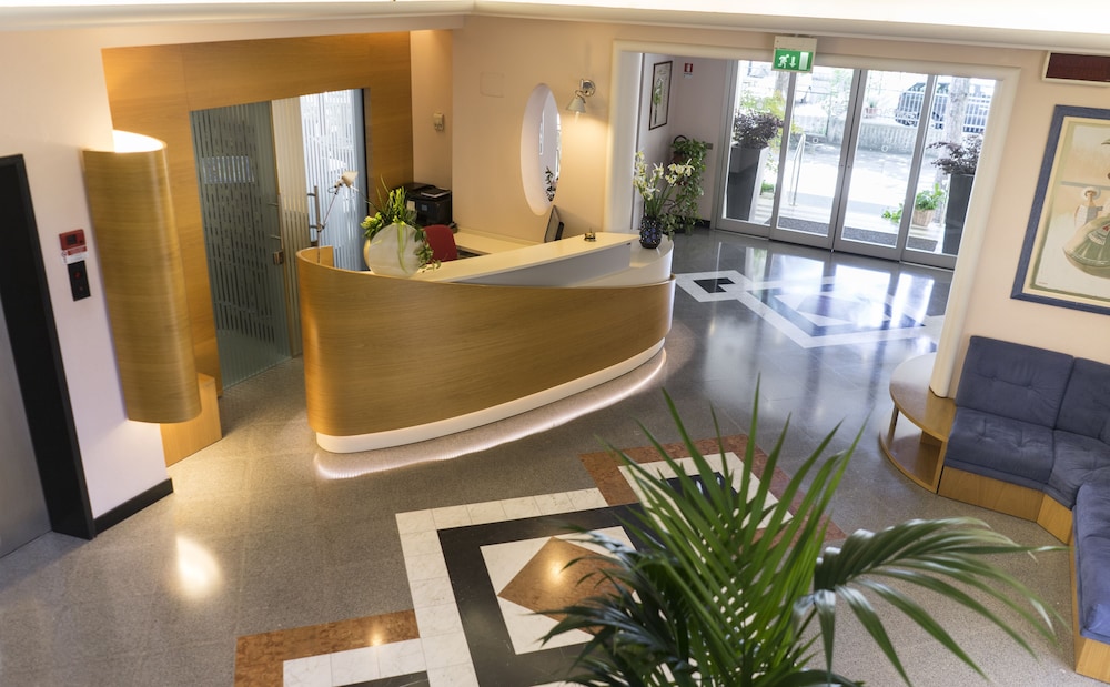 Hotel Sampaoli 5/50
