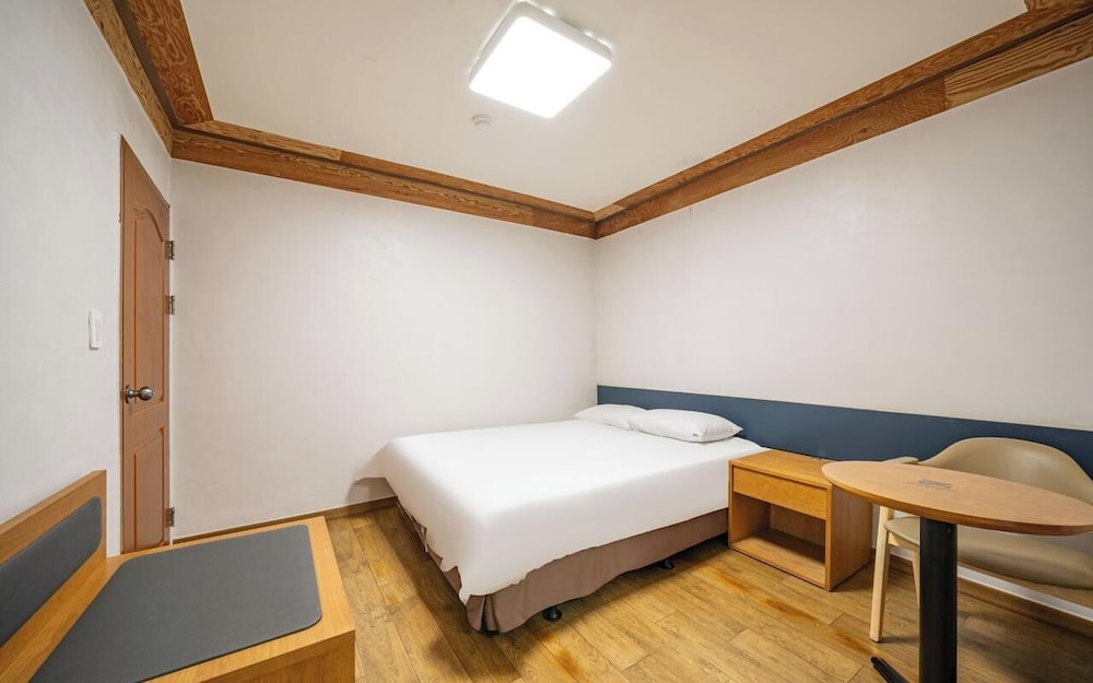 Miju Hotel 35/50