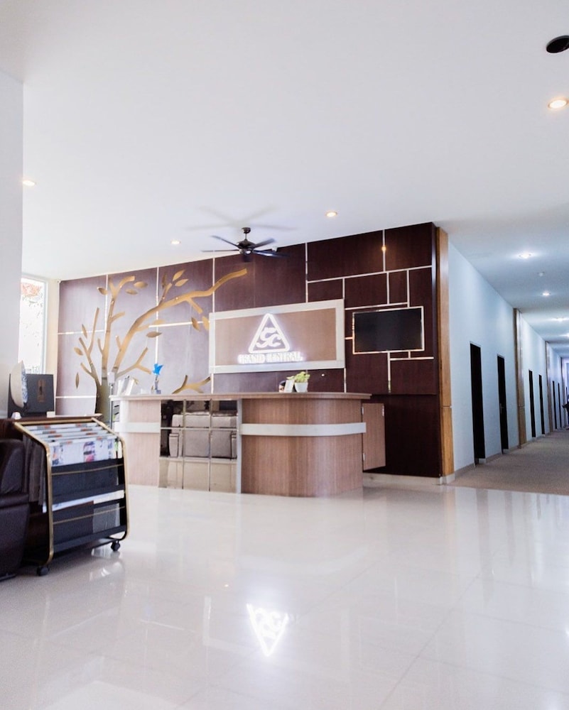 Grand Central Hotel Medan 8/60