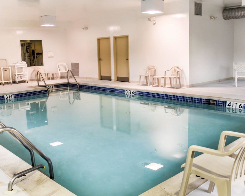 Quality Inn & Suites Chambersburg Northeast 23/47