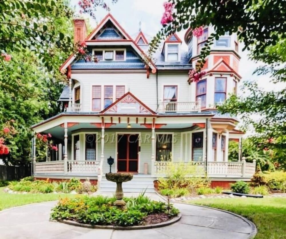 Gillis Grier Bed and Breakfast 1/50
