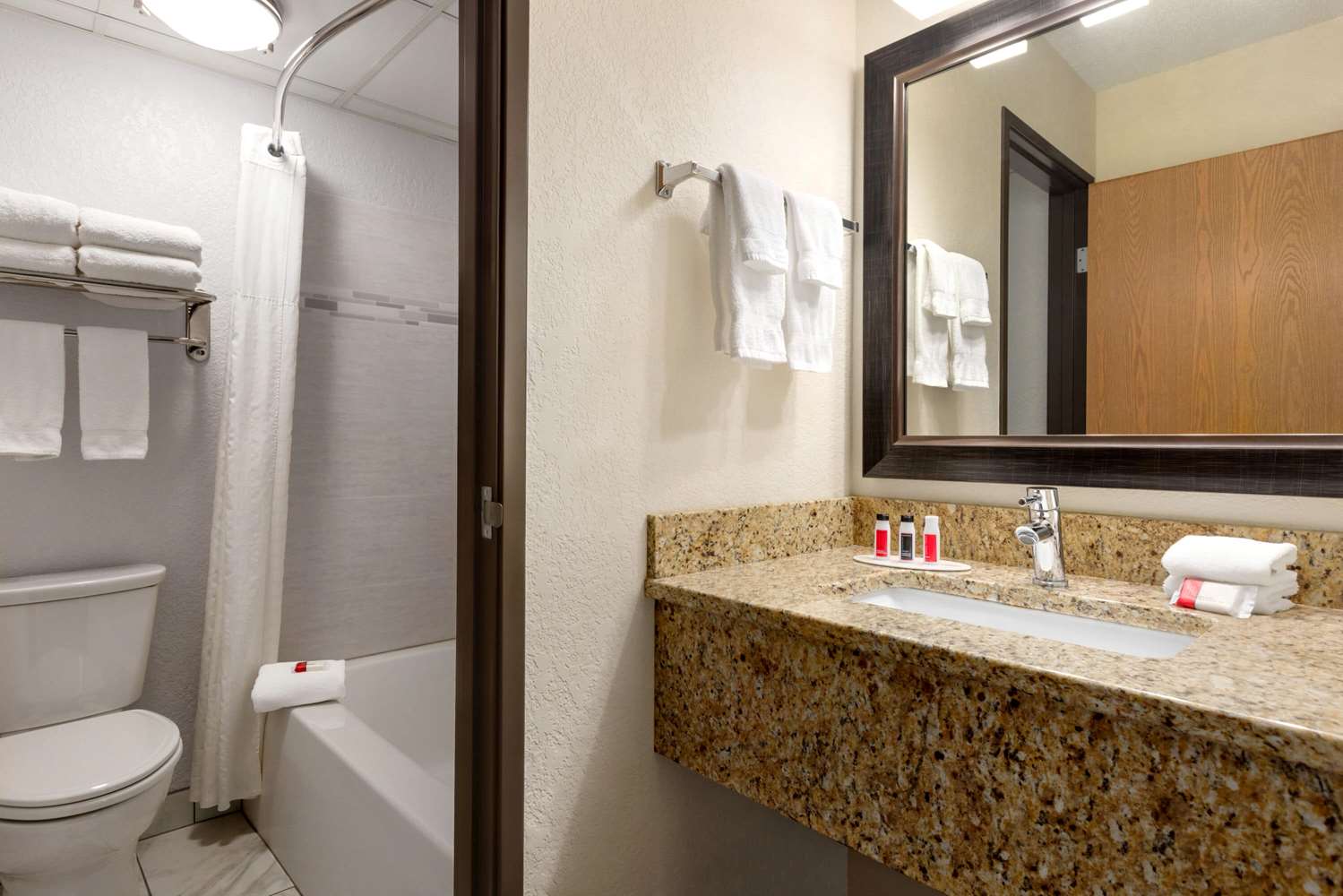 Baymont By Wyndham Owatonna 54/59
