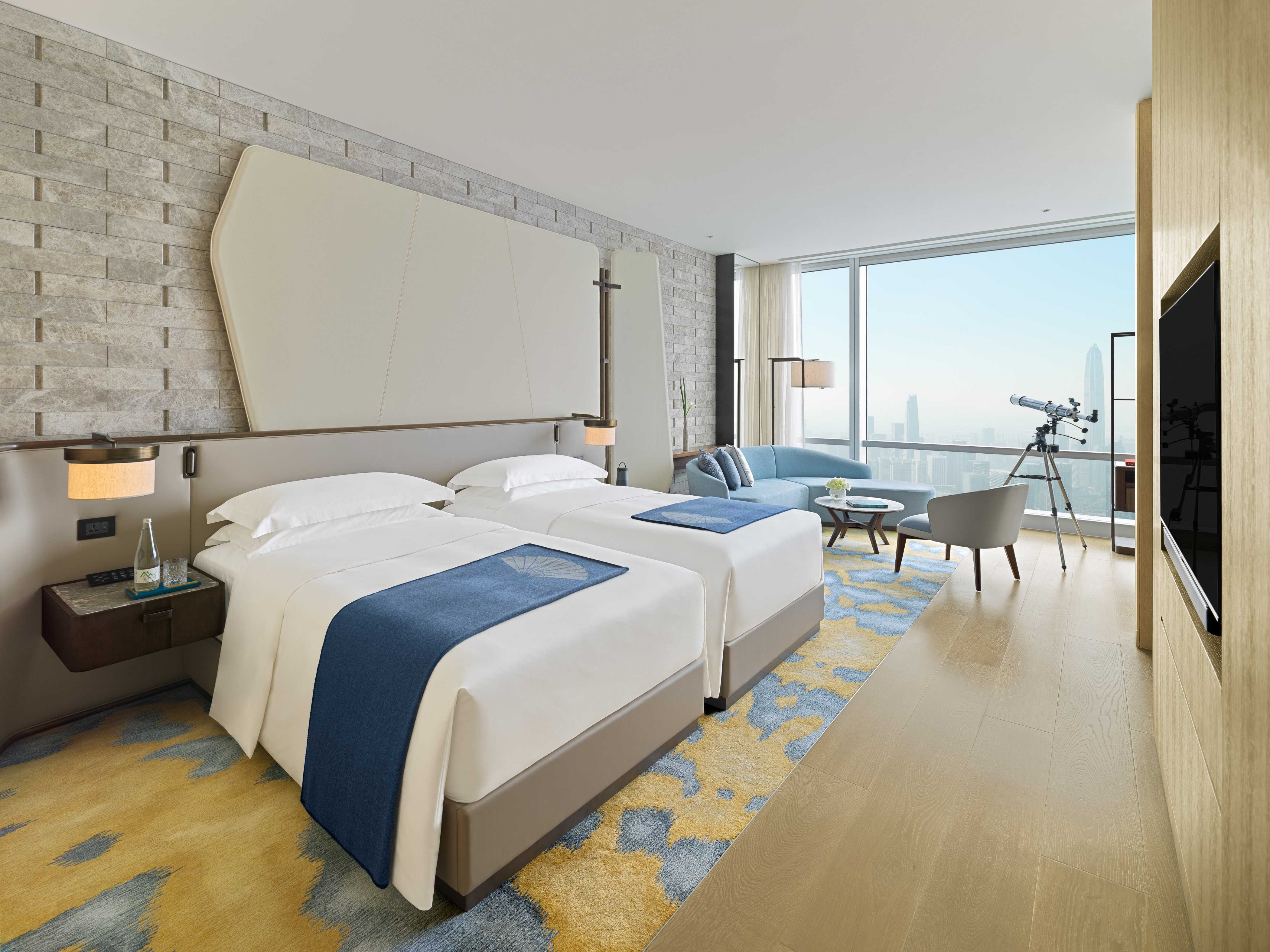Club, Twin Beds, Skyline View