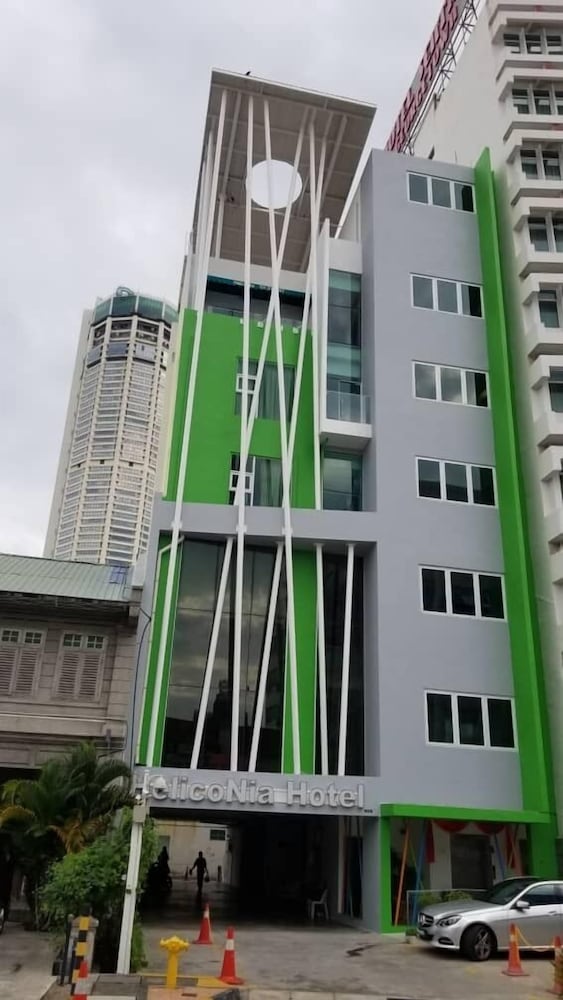 YAN Hotel 4/50