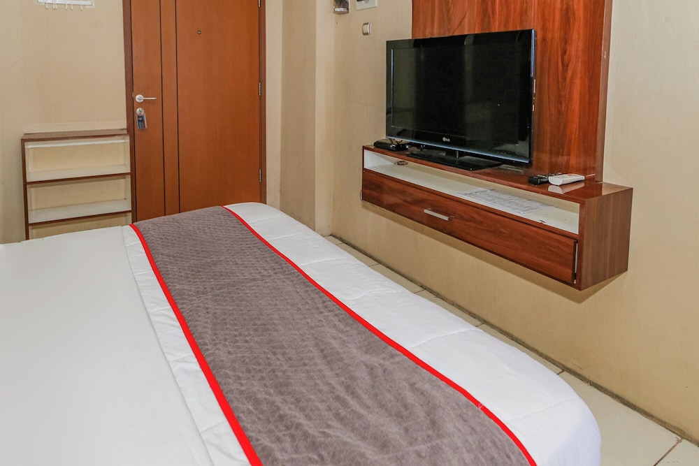 OYO 498 Green Lake View Ciputat 37/65