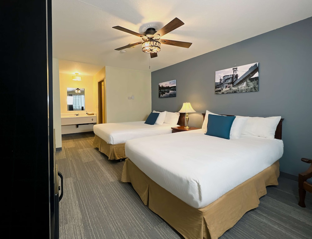 The Downtown, A Coast Hotel 28/58
