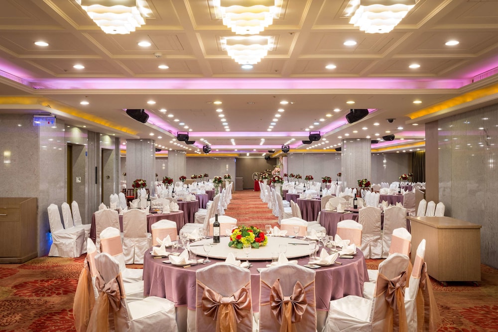 Grand View Hotel 32/34