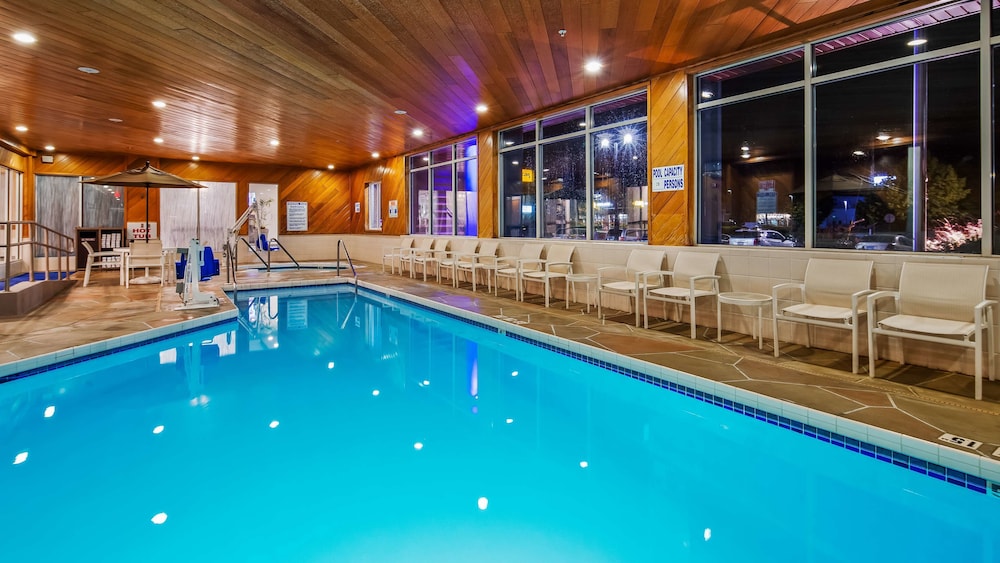 Best Western Plus Hudson I-94 11/28