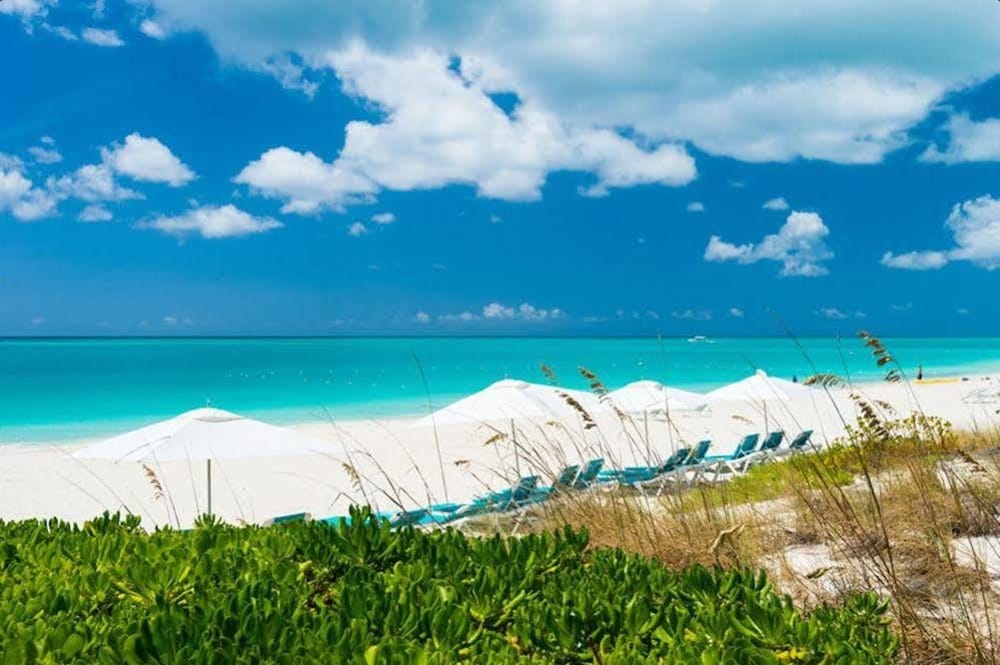 Grandview on Grace Bay 33/50