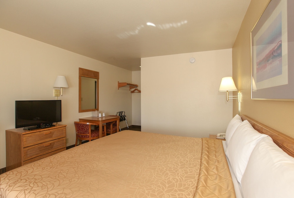 Highland Country Inn 24/55