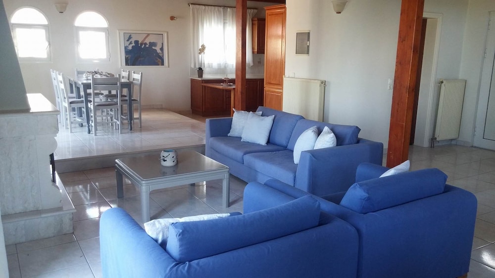 Contessa Hotel 69/105