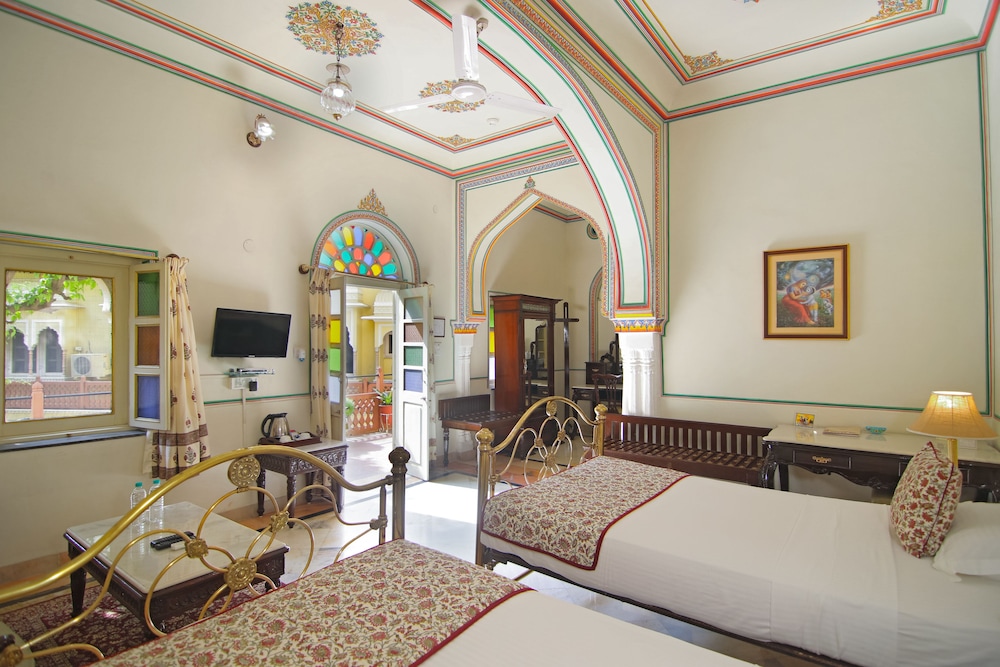ALSISAR HAVELI 20/73