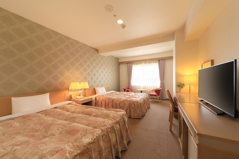 ROOM, TWIN BEDS