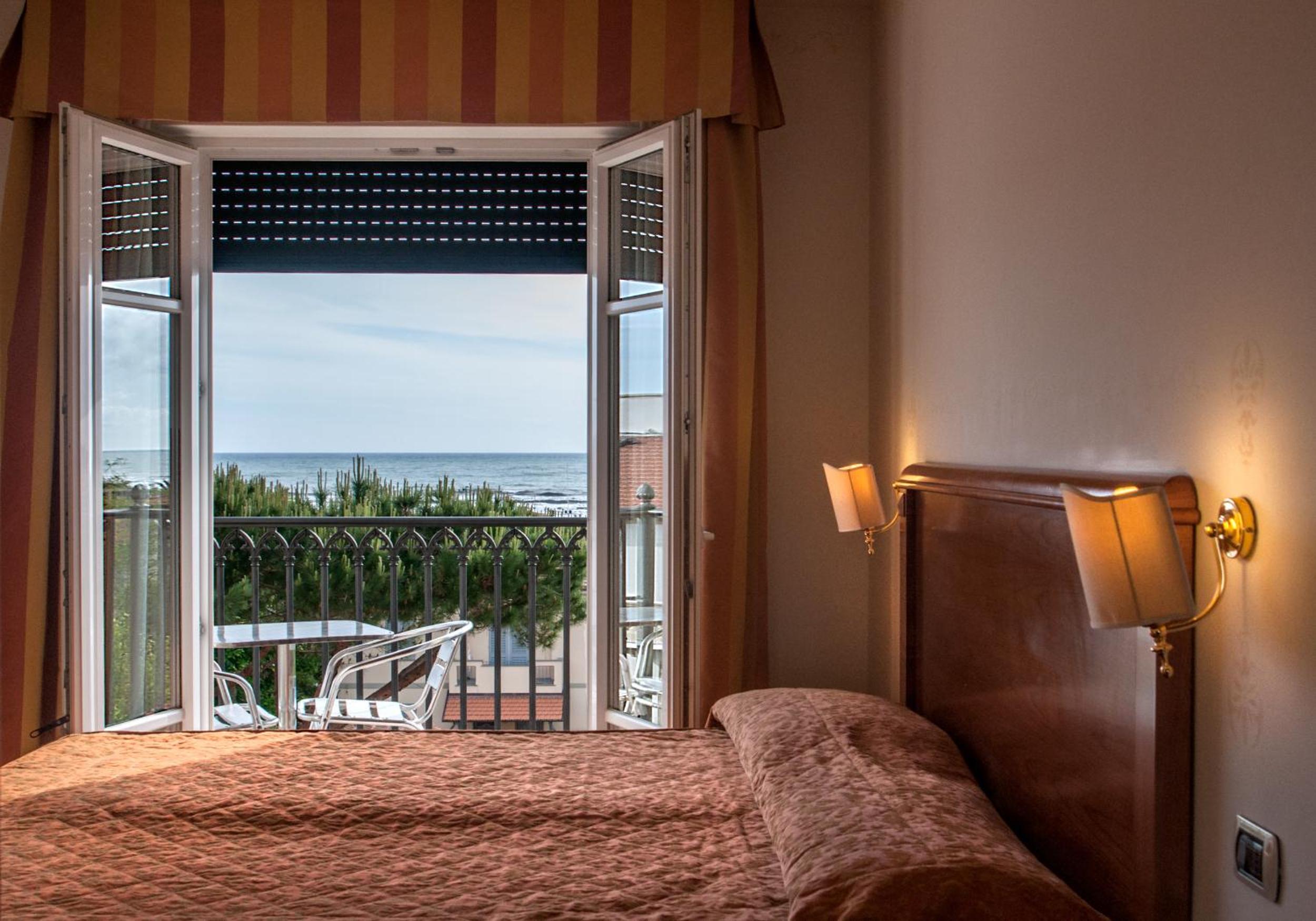 HOTEL VILLA OMBROSA 17/52