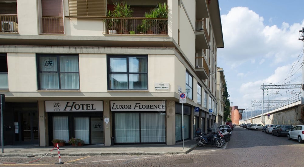 Hotel Luxor Florence 68/76
