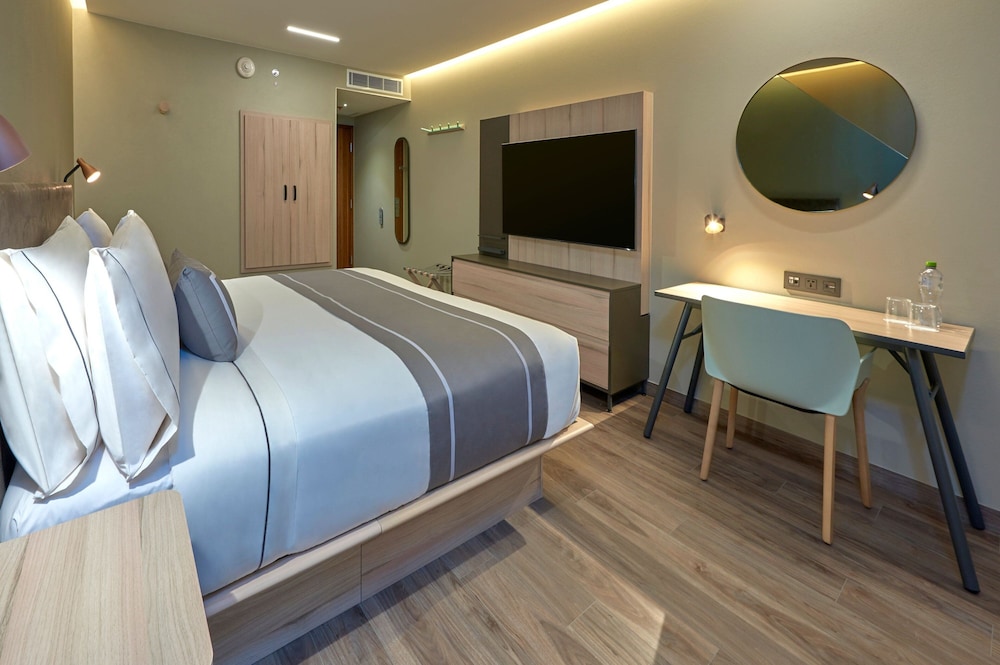 City Express Plus By Marriott Guadalajara Providencia 6/41