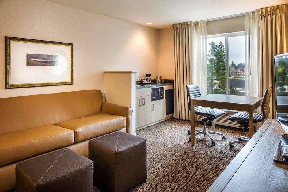 The Newberry Hotel Bend, Tapestry Collection by Hilton 38/60