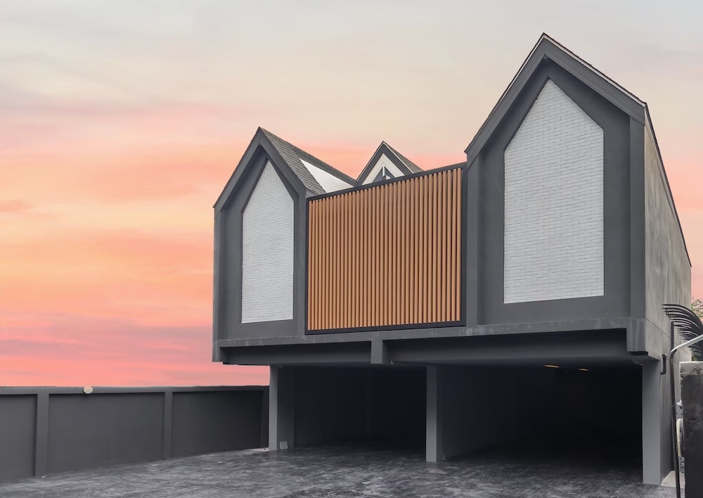 Nidhra Residence 11/50