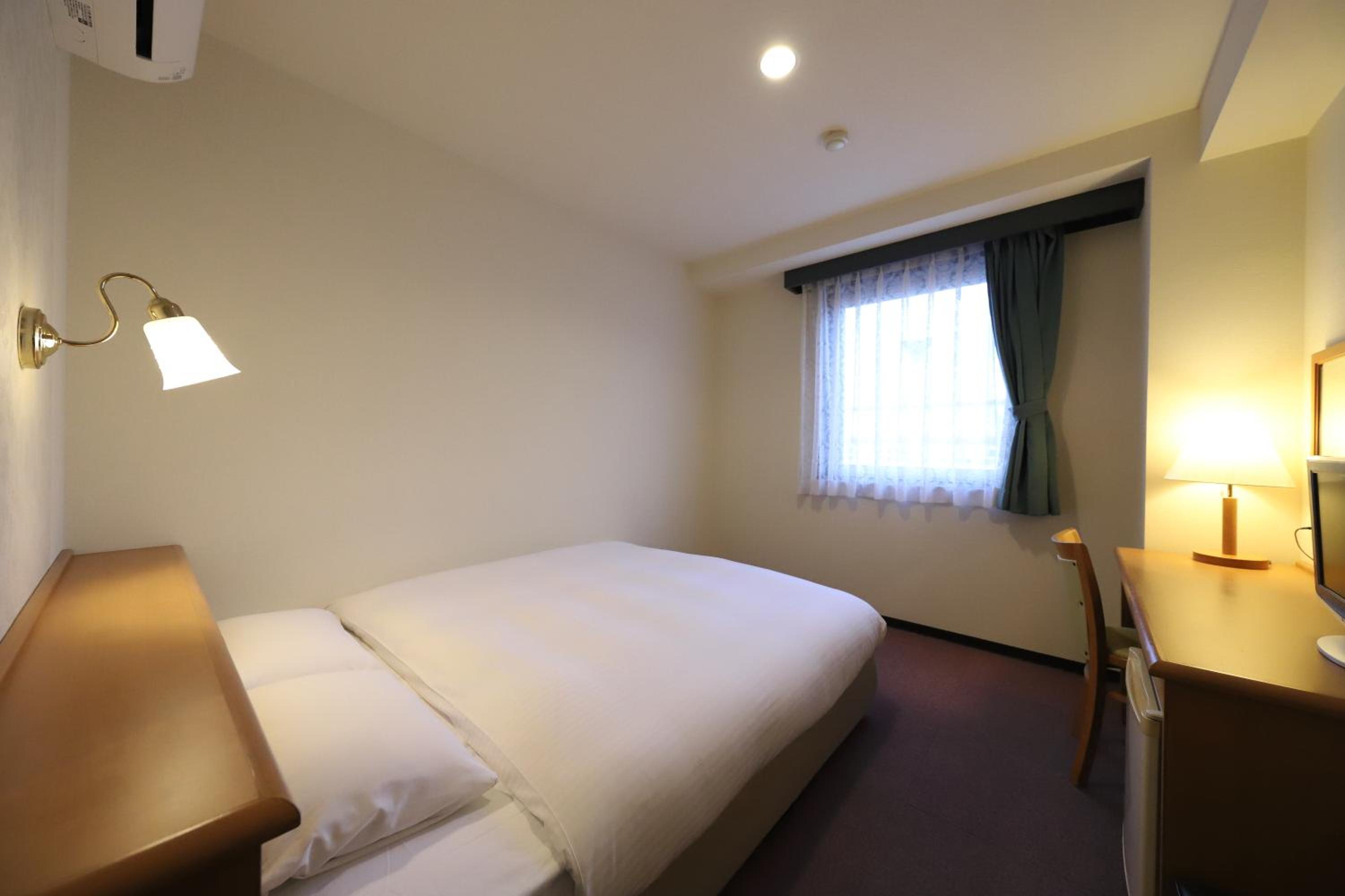 غرفة بسرير مزدوج للمدخنين، Smile Hotel Takaoka Ekimae 3/5