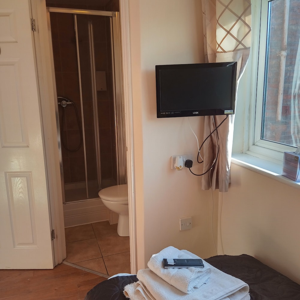 The Wilton Guest House 40/50