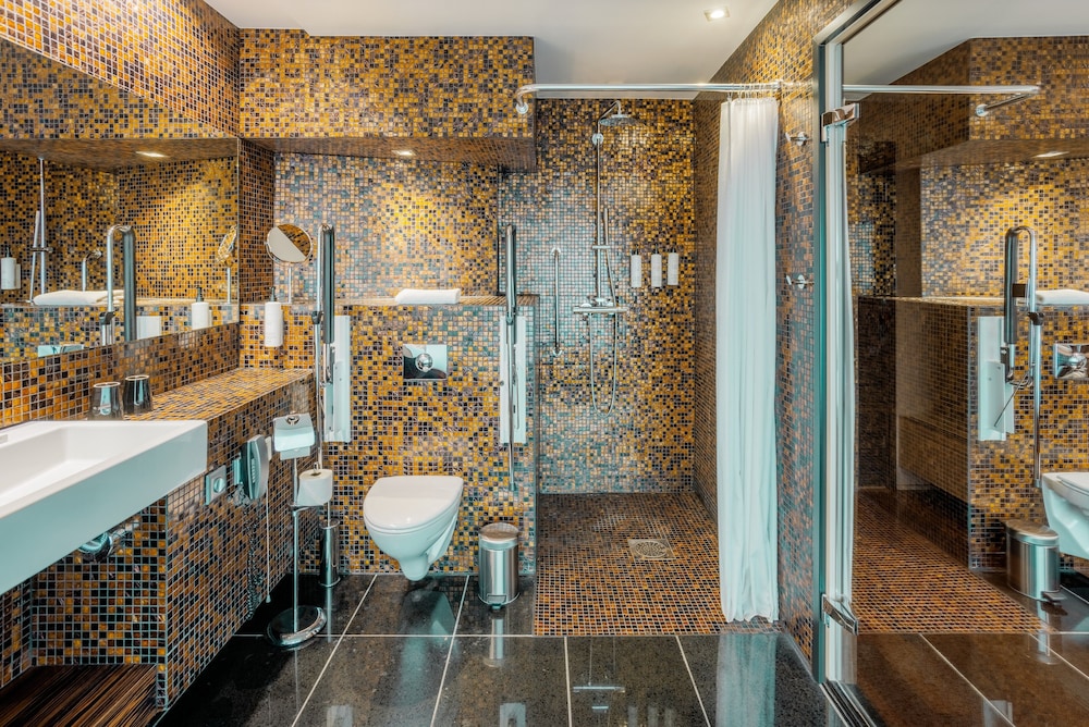 Swissotel Tallinn 60/63