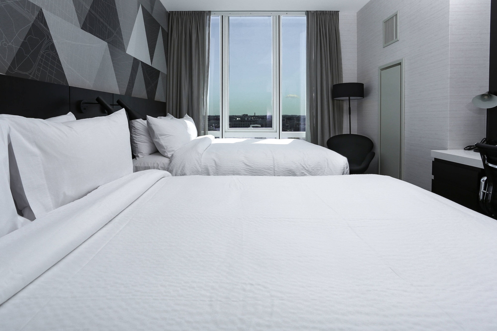 Deluxe, 2 Queen Beds