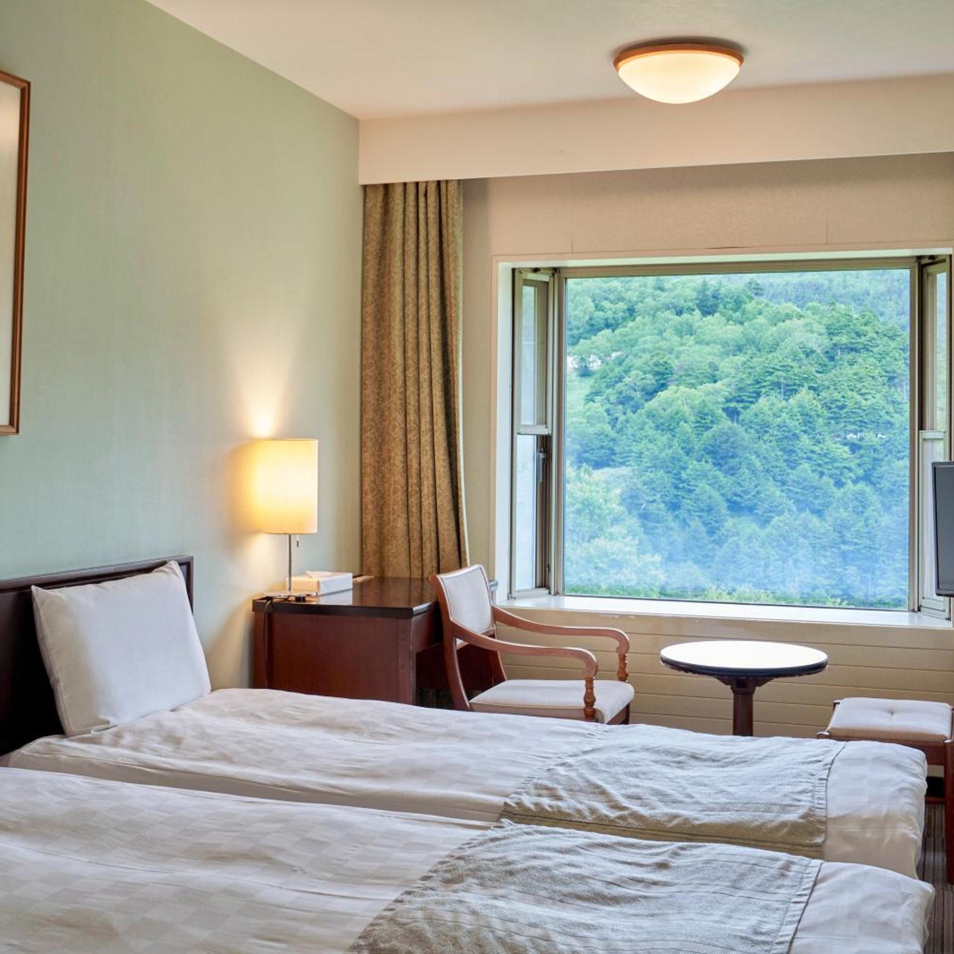 Room, Twin Beds, East Tower