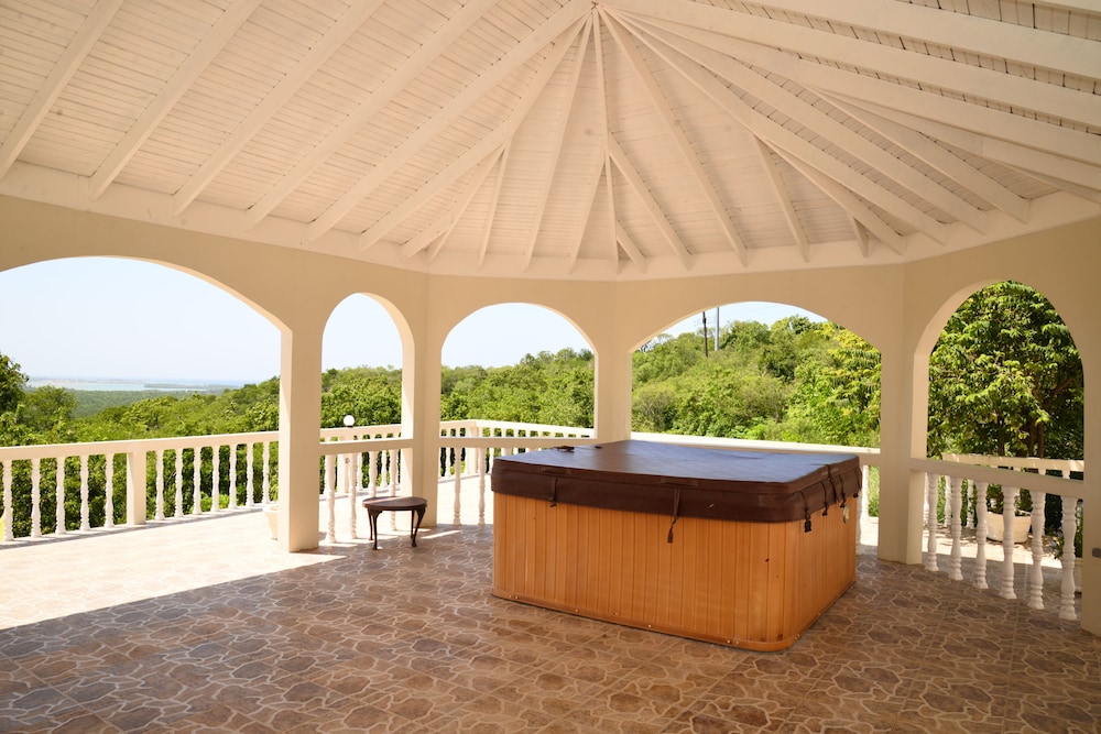 Retreat Guesthouse Luxury Suites 42/50