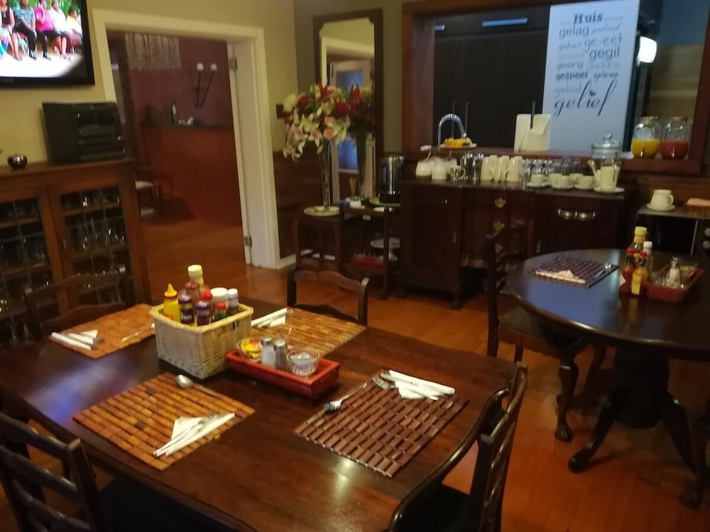 Tranquil House B&B @ 10 Berry St 15/44