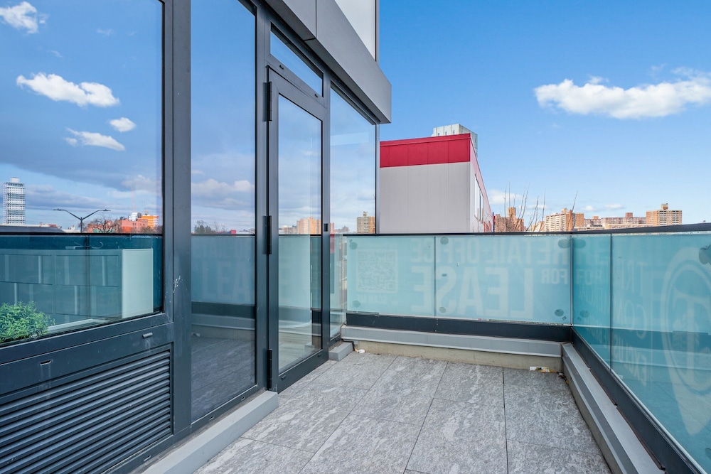 Global Luxury Suites at The Arches 26/50