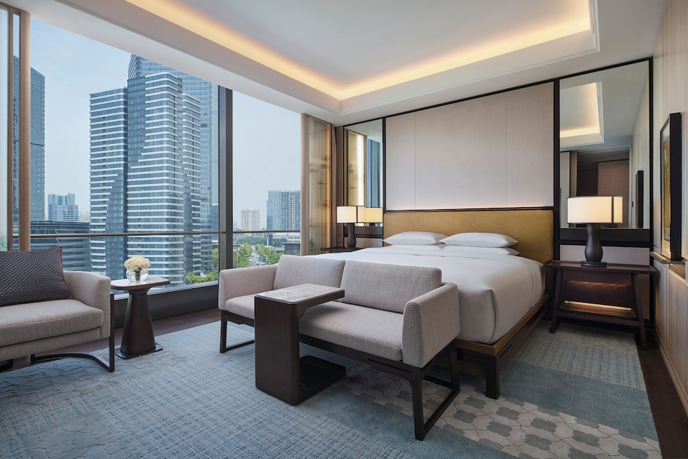 Park, Suite, King Bed, Lake View, Terrace