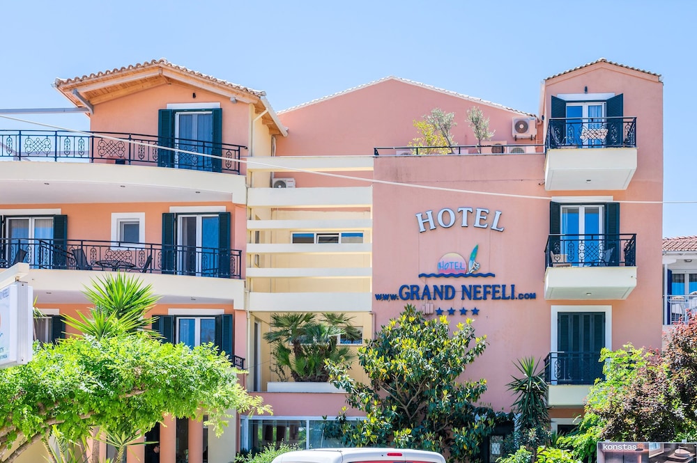GRAND NEFELI HOTEL 4/50