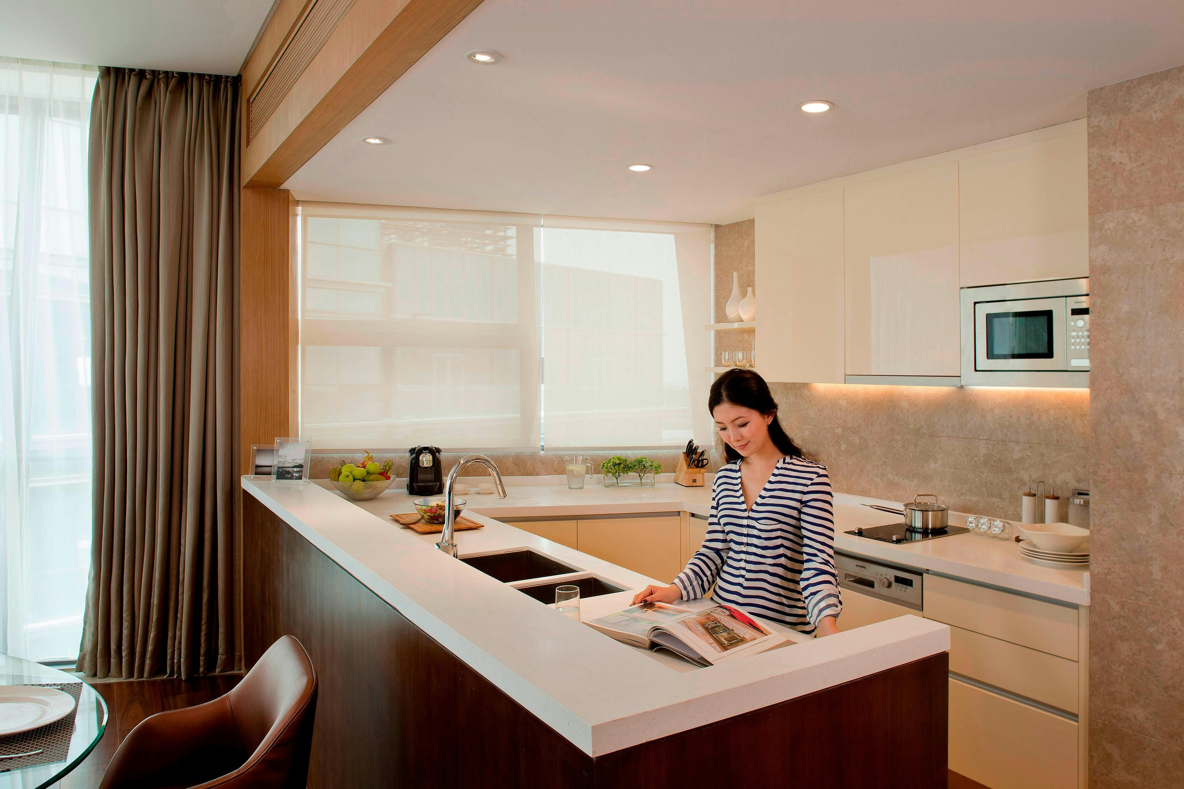 The Oct Harbour Shenzhen Marriott Executive Apartments 6/38