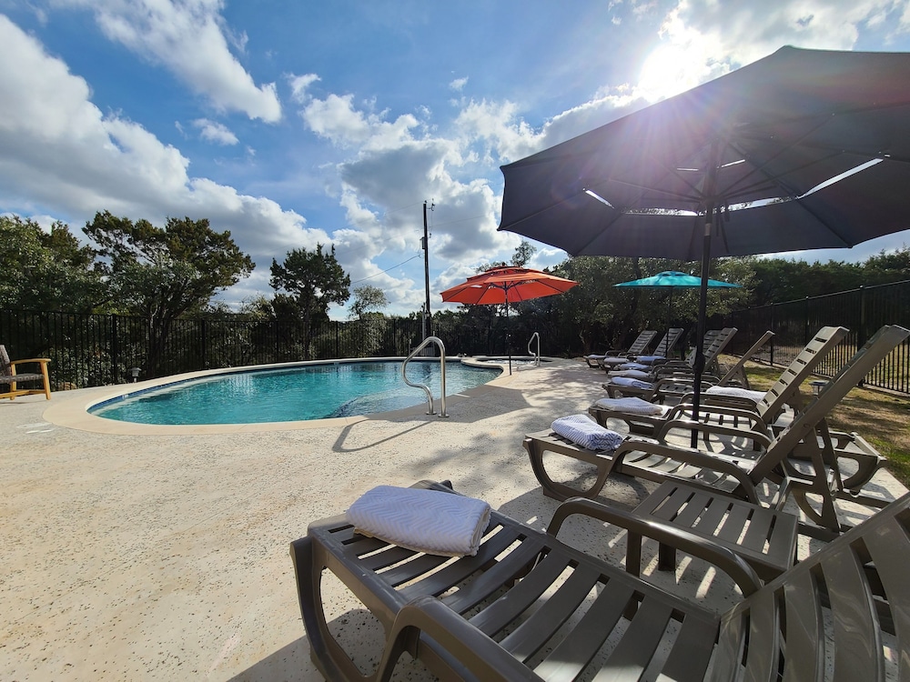 Hill Country Casitas 70/73