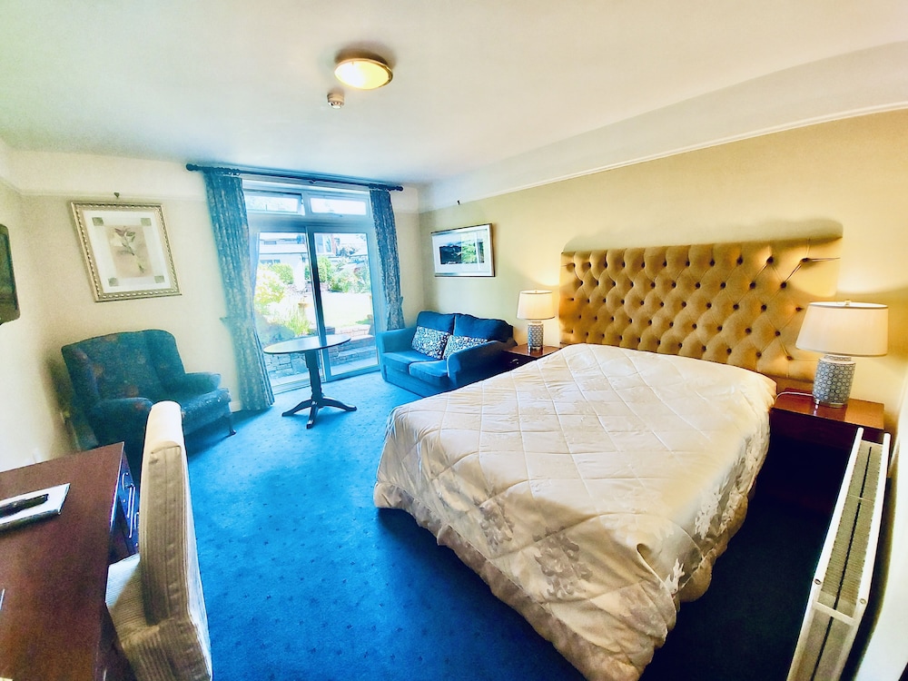 Belvedere Lodge - B&B 24/67
