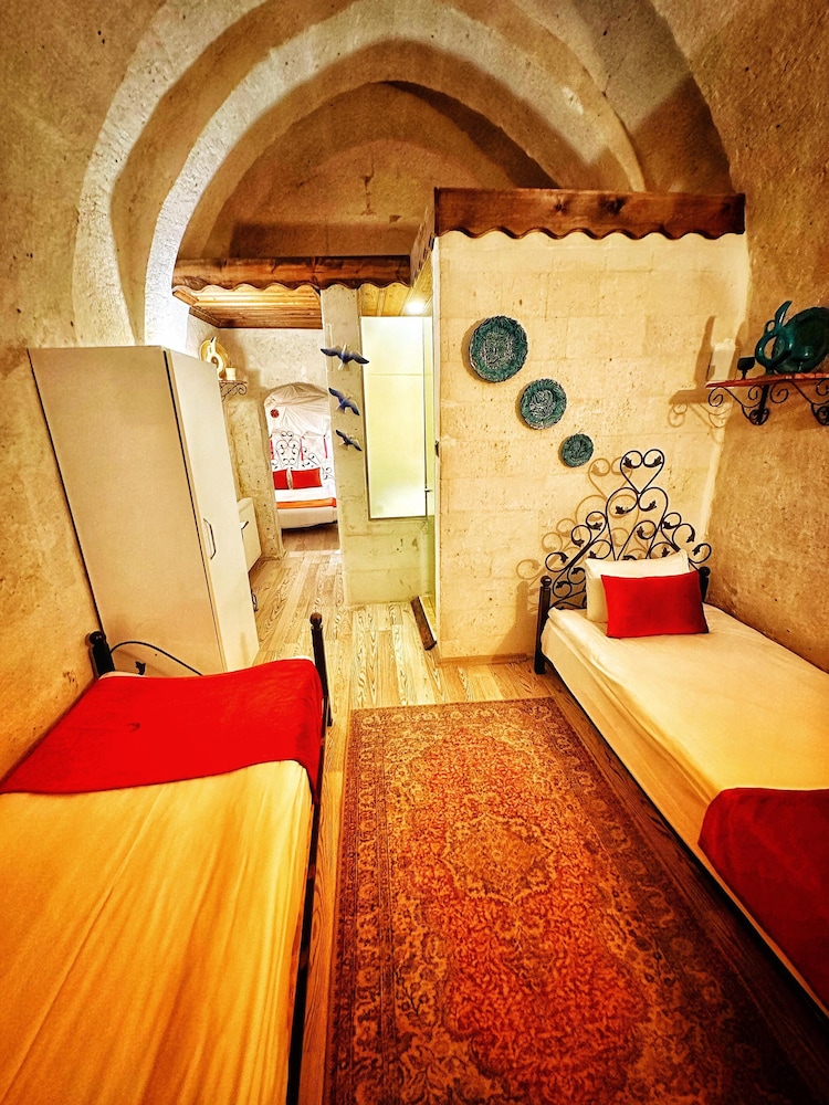 Sakli Cave House 7/100