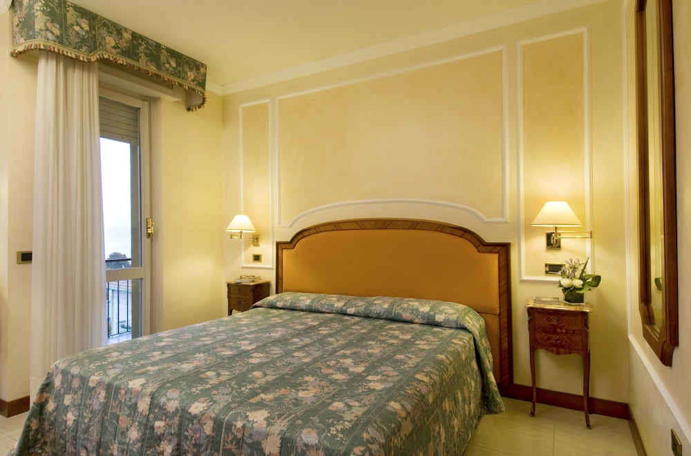 Grand Hotel Bristol 9/33