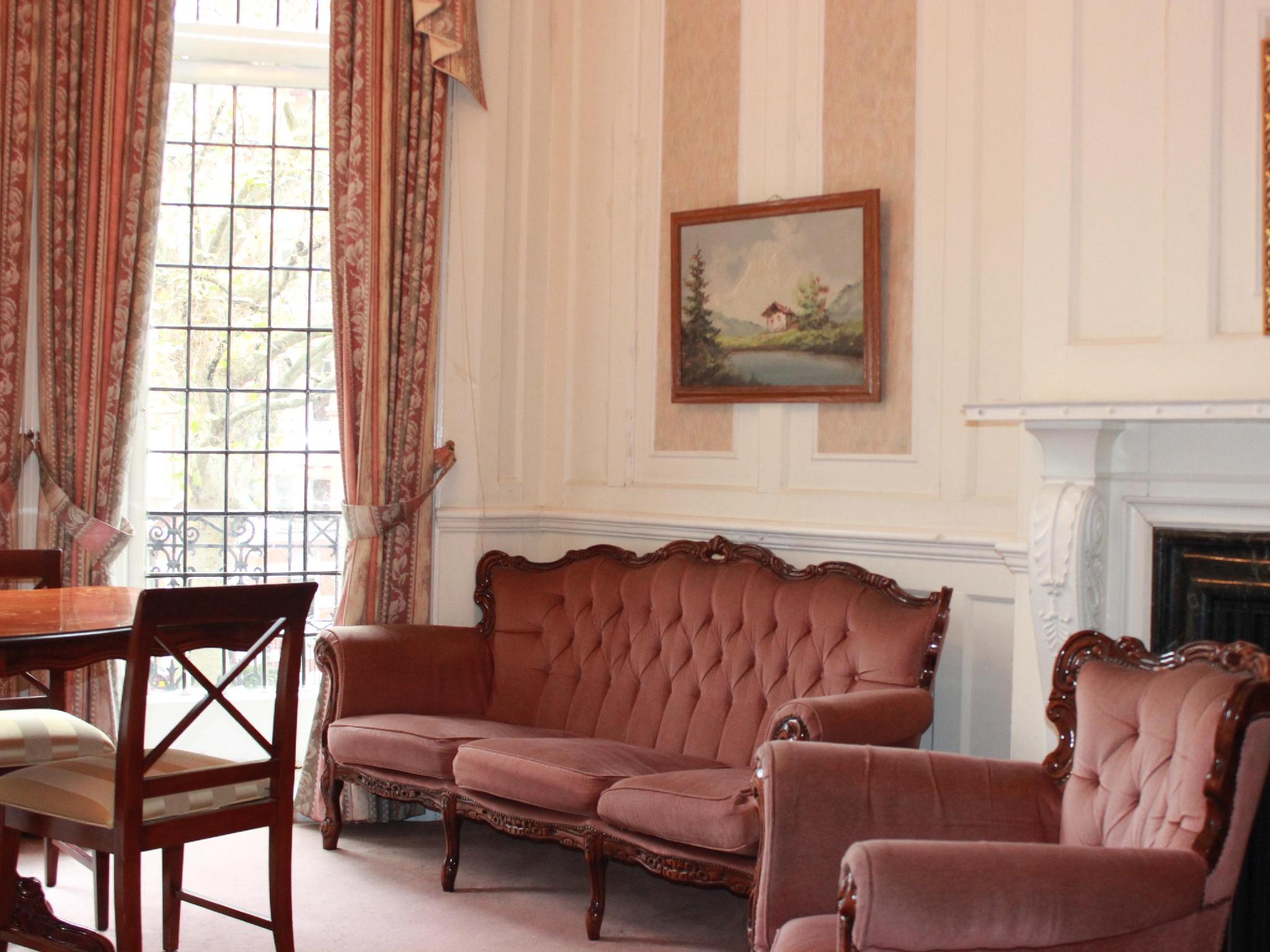 Kensington Court ApartHotel 13/23