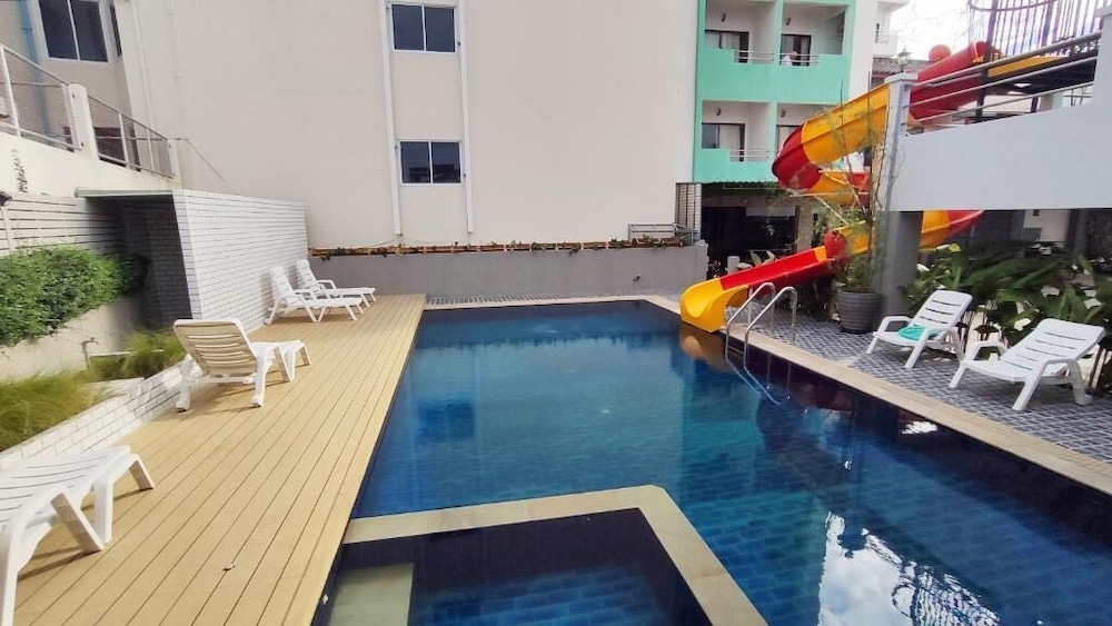 Baan Manthana Hotel 49/50