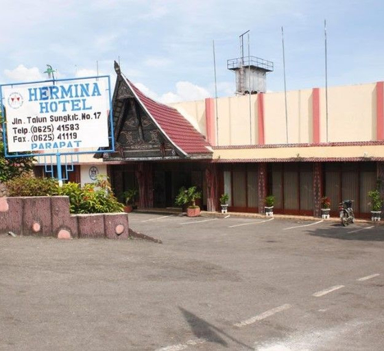 Hermina Hotel Parapat 1/11