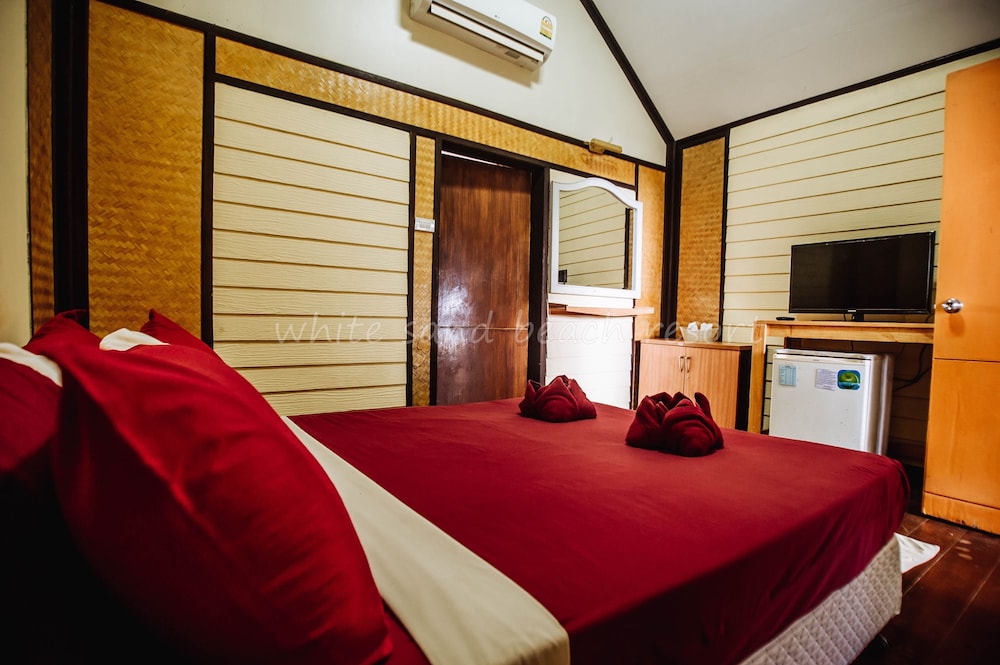 White Sand Beach Resort 16/74